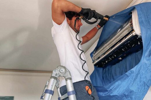 Pourquoi Entretenir Votre Climatisation ? Les Risques d’un Manque d’Entretien